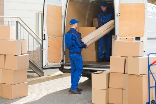 Removal company moving home in Roehampton