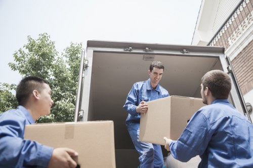 Packing and loading service for a local move in Roehampton