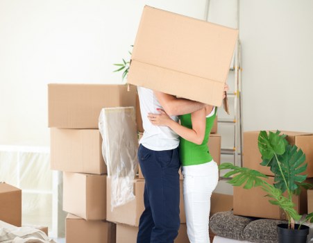 Flexible removal truck hire service for local moves in Roehampton