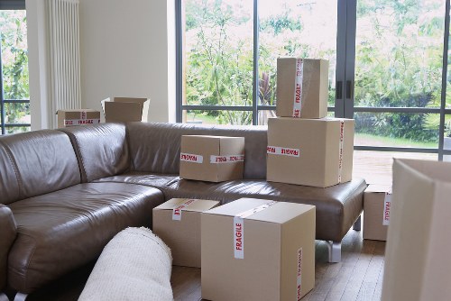 Organised packing and loading for removal truck hire in Roehampton